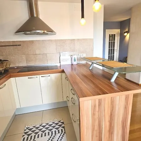 Guest house Beautiful Spacious Close To